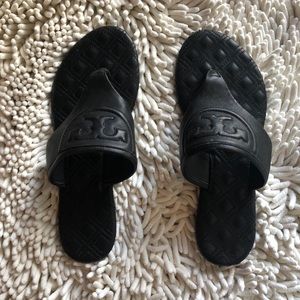 SOLD Tory Burch Fleming Flat Thong Sandal Black